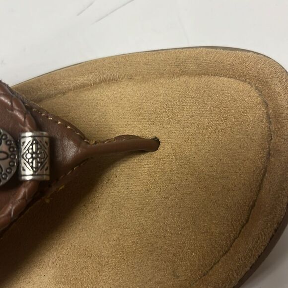 Minnetonka Brown Women’s Silverthorne 360 Thong Memory Foam Leather Sandals-Sz 7 - Picture 15 of 16